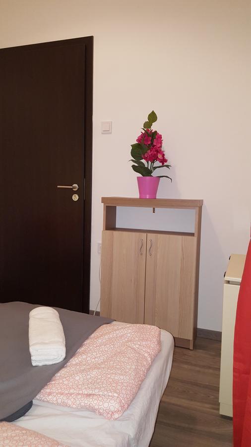 Michael Apartment With 2 Rooms Near Gozsdu Udvar Budapest Bagian luar foto