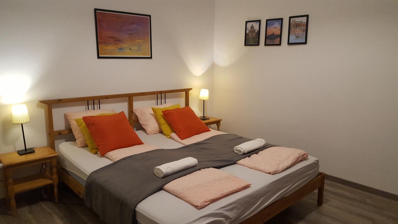 Michael Apartment With 2 Rooms Near Gozsdu Udvar Budapest Bagian luar foto